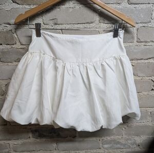 Elegant White Mini Skirt